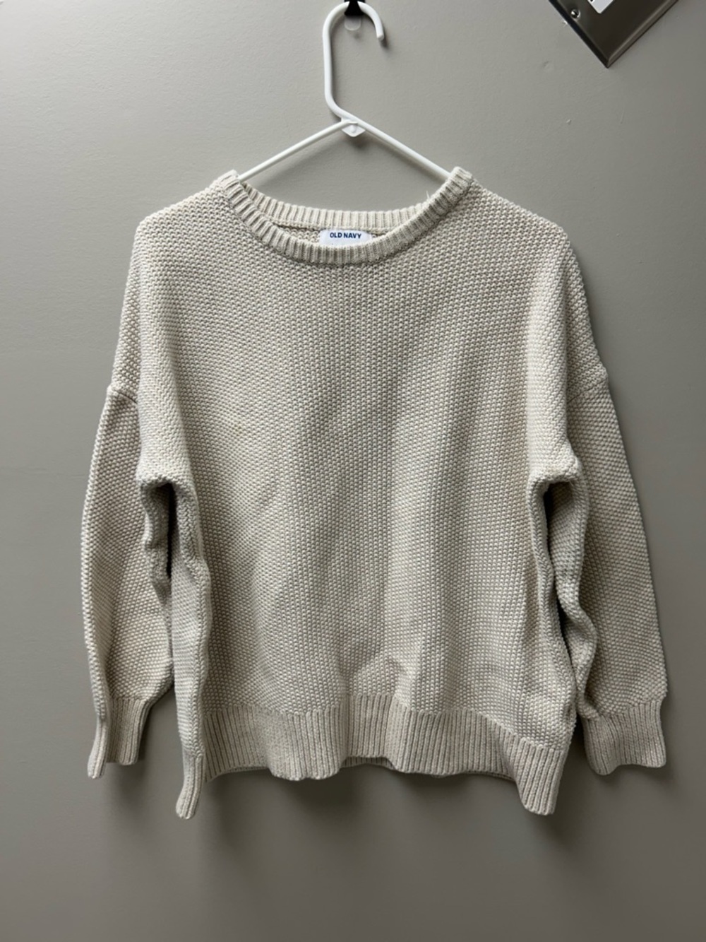 Old Navy Women’s Beige‎ Knit Crewneck Sweater